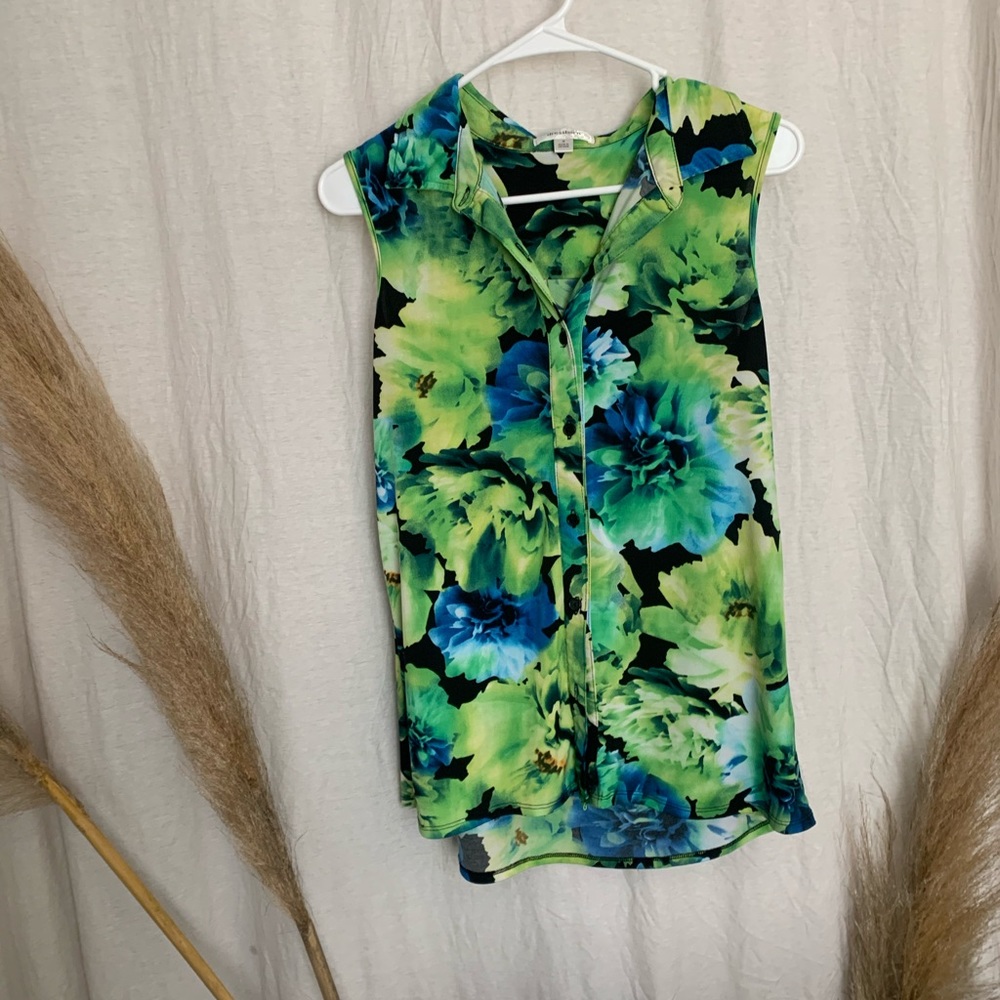 DressBarn Sleevless Blouse